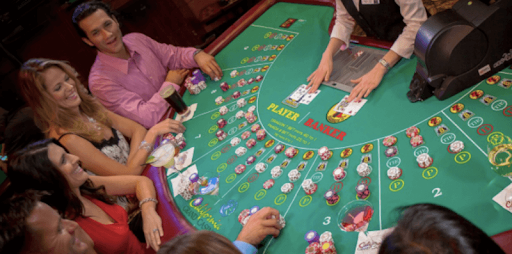 Ngoài việc áp dụng chiến lược chơi Baccarat Go88 hiệu quả, tâm lý của người chơi cũng đóng vai trò cực kỳ quan trọng trong việc quyết định thắng thua.